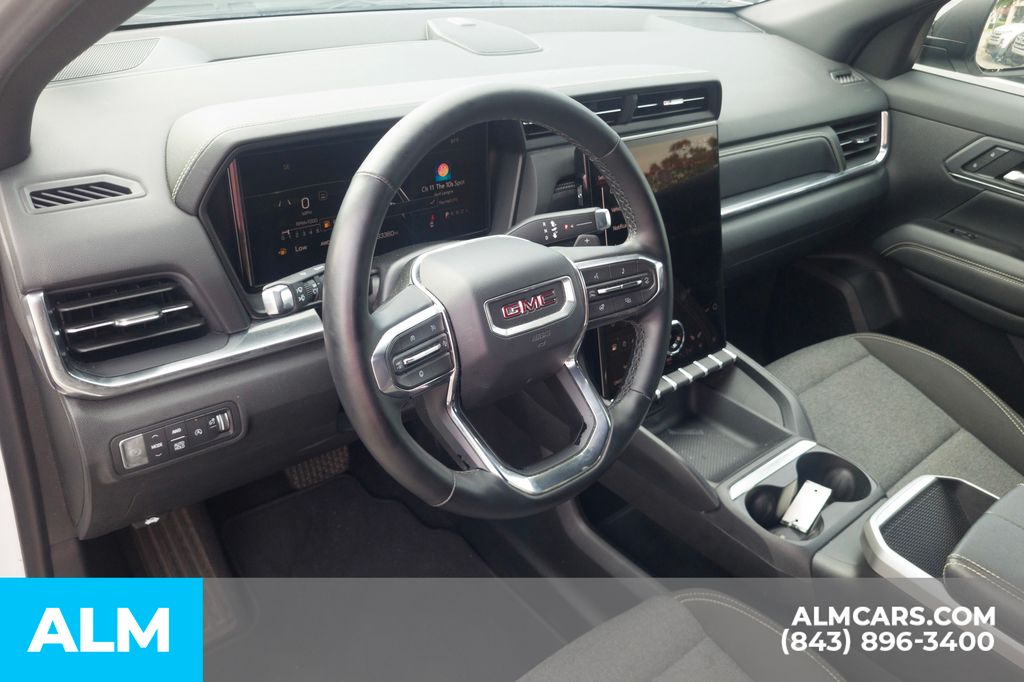 Used 2025 White GMC Elevation image 14