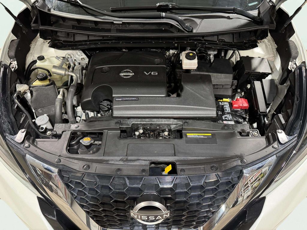 Used 2023 Pearl White Tricoat Nissan SL image 28