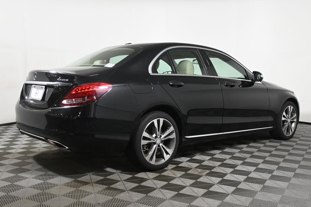 Thumbnail: 2015 Mercedes-Benz C-Class - 10