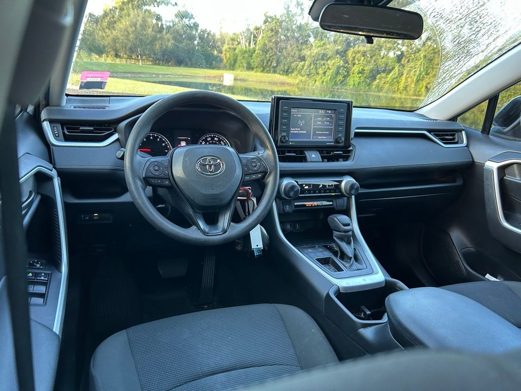 Thumbnail: 2022 Toyota RAV4 - 12