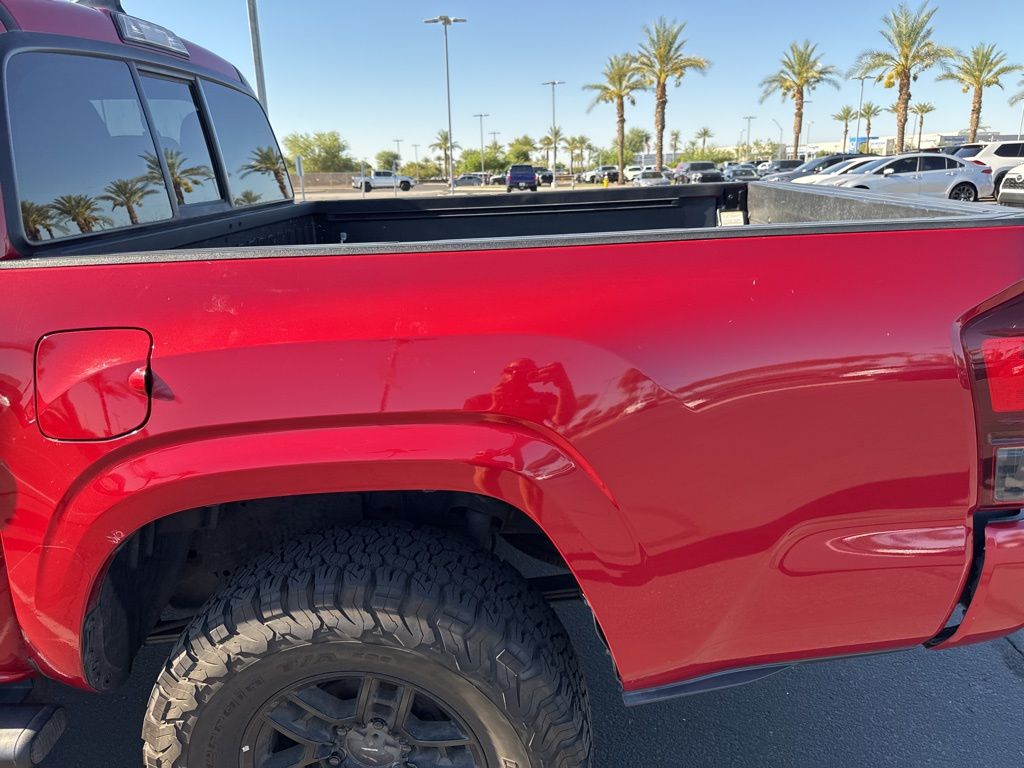 Thumbnail: 2019 Toyota Tacoma - 6
