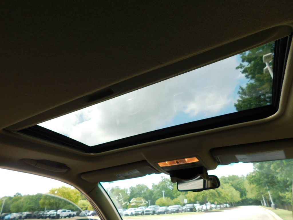 Thumbnail: 2012 Toyota Highlander - 6