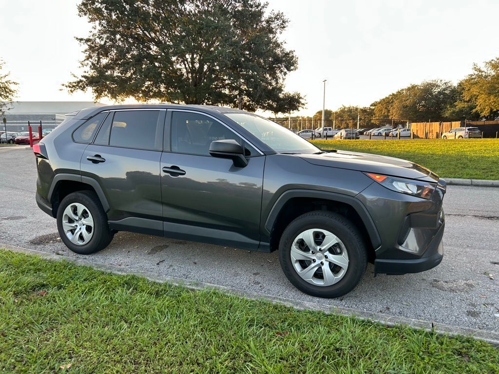 Thumbnail: 2022 Toyota RAV4 - 7