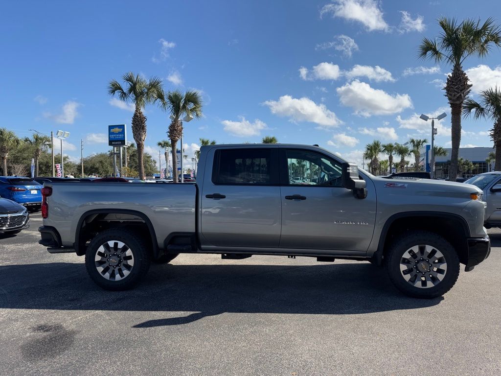 2025 Chevrolet Silverado 2500HD Custom 9