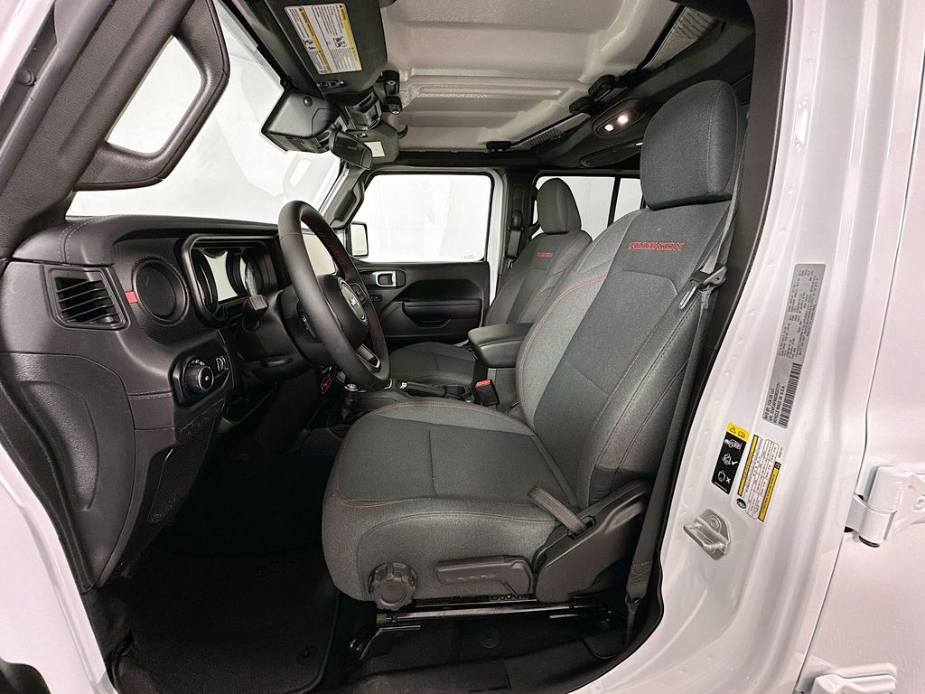 2025 Jeep Wrangler Rubicon 20