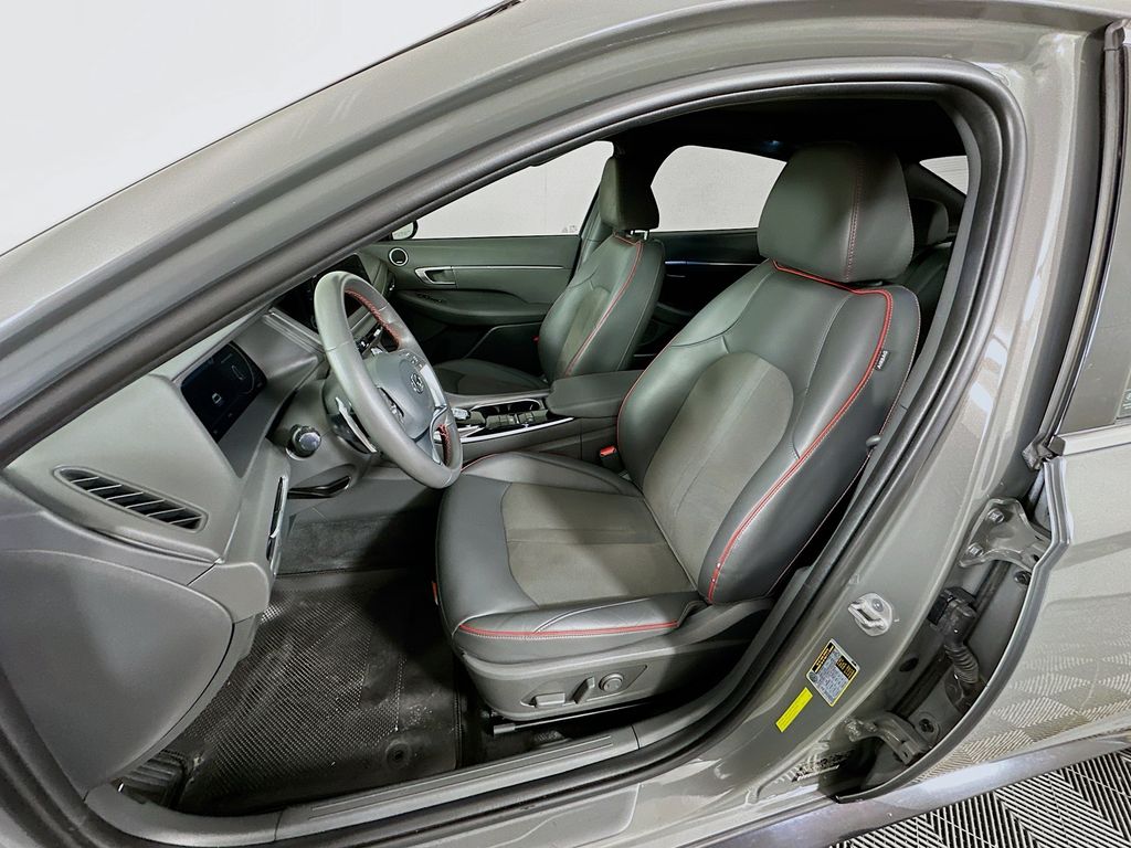 Thumbnail: 2023 Hyundai Sonata - 21