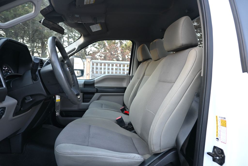 Thumbnail: 2020 Ford Econoline - 3