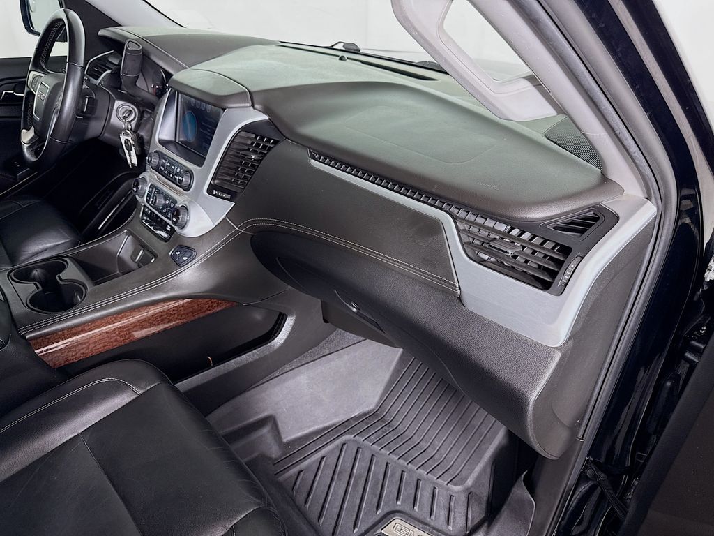 Thumbnail: 2020 GMC Yukon XL - 31
