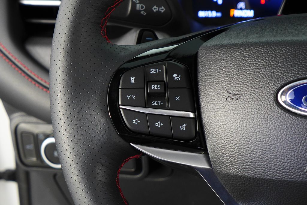 Thumbnail: 2025 Ford Explorer - 31