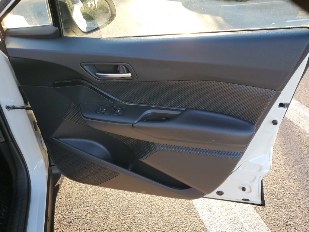 Used Car 2018 Toyota C-hr  Xle For Sale Under $20,000 In Austin, Texas