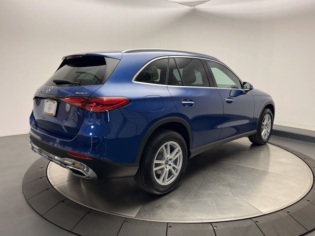 Thumbnail: 2026 Mercedes-Benz GLC - 7