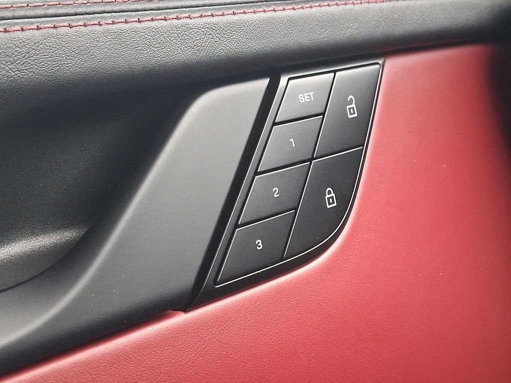 Thumbnail: 2022 Porsche 911 - 25