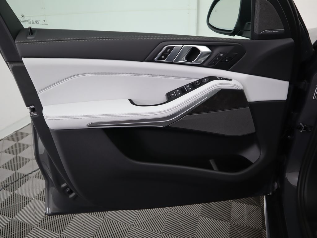 2026 BMW X5 sDrive40i 25