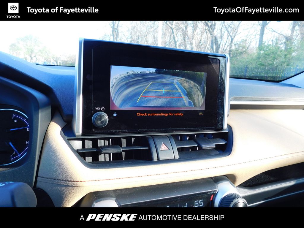 Thumbnail: 2025 Toyota RAV4 - 10