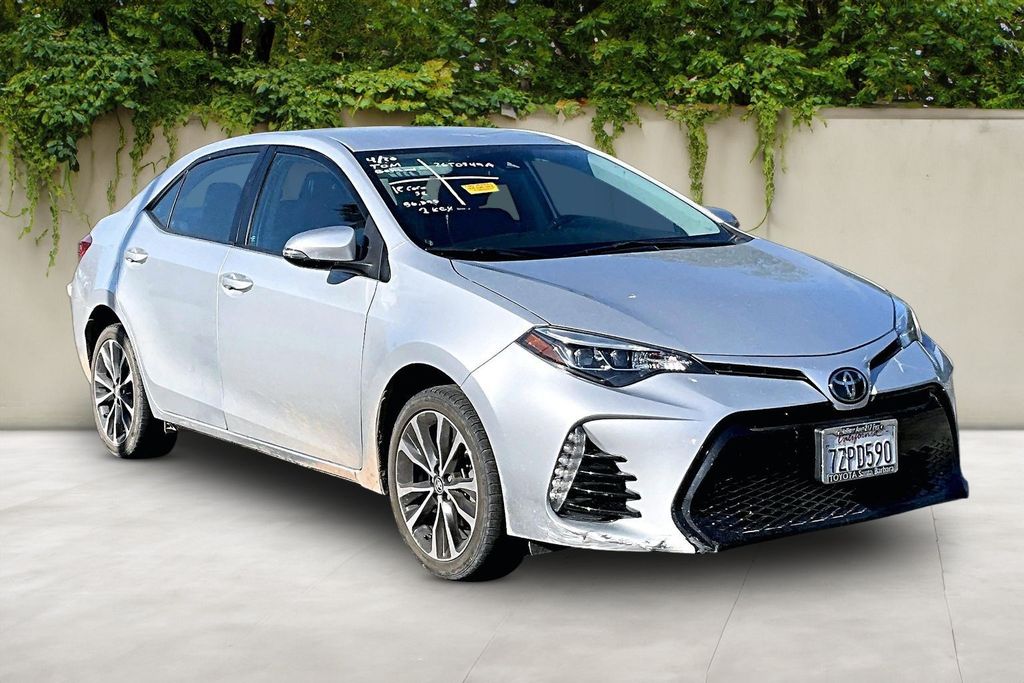 Silver 2017 Toyota Corolla SE Sedan Front-Wheel Drive Continuously Variable Transmission