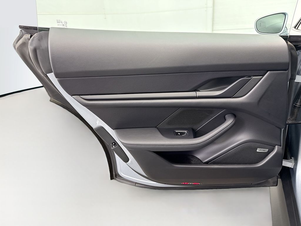 Thumbnail: 2024 Porsche Taycan - 25