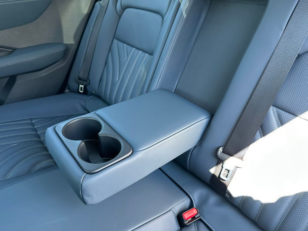 2025 Nissan Ariya PLATINUM+ e-4ORCE