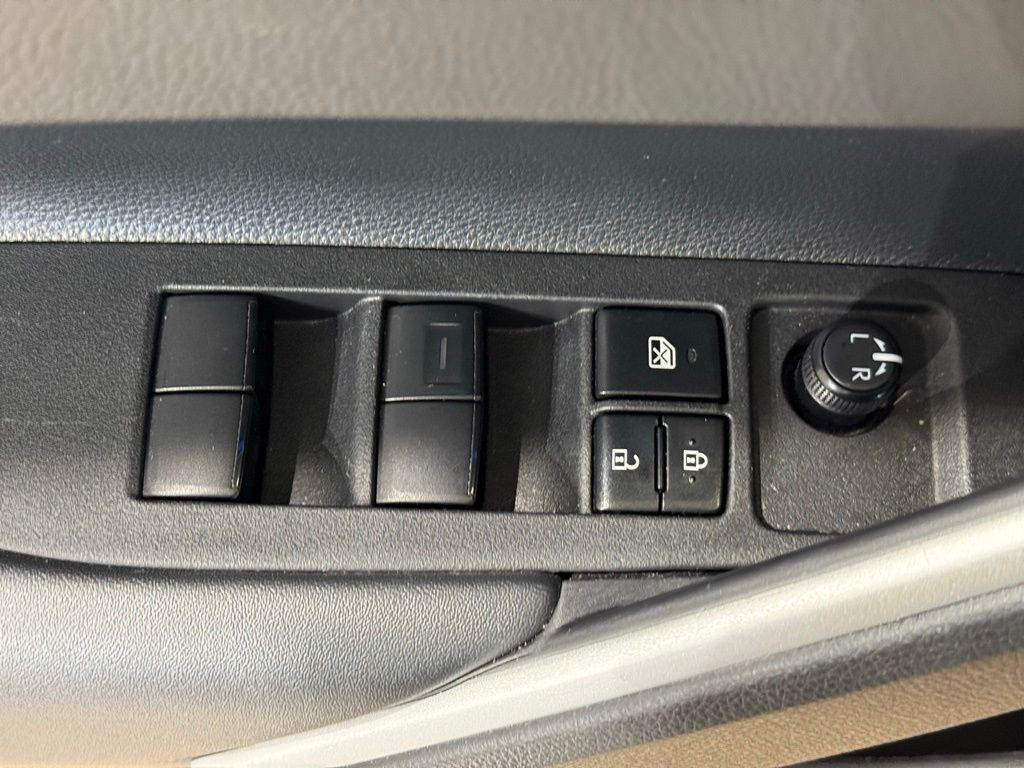 Thumbnail: 2025 Toyota Corolla Cross - 16