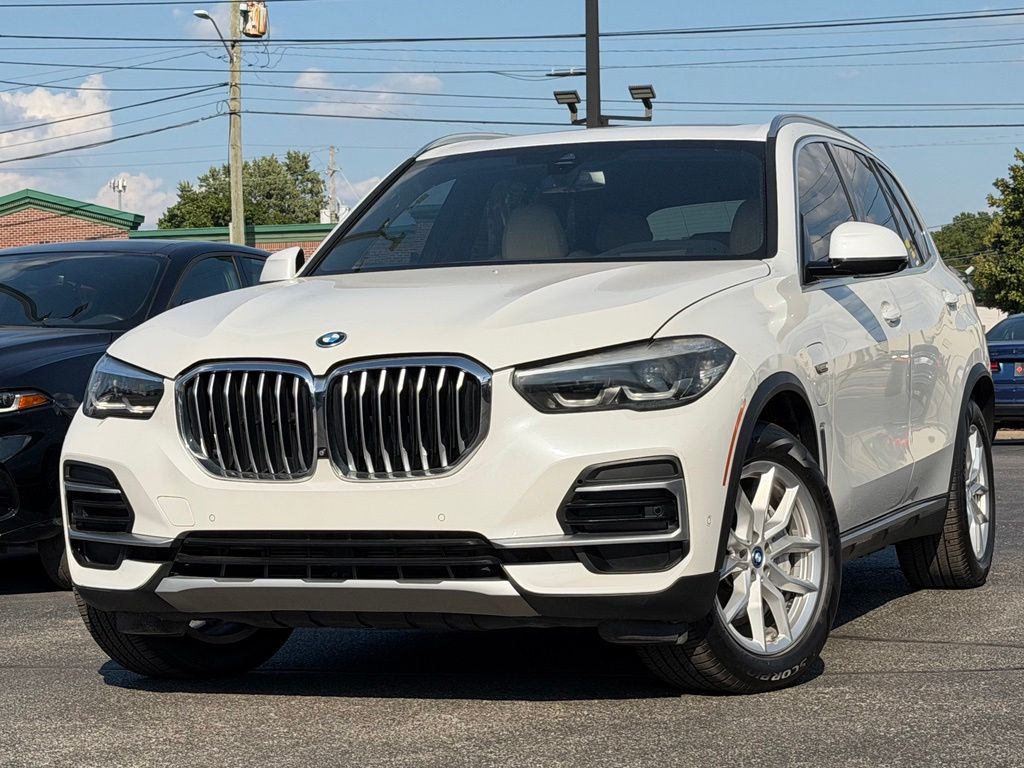 Mineral White Metallic 2022 BMW X5 SUV / Crossover All-Wheel Drive 8-Speed Automatic