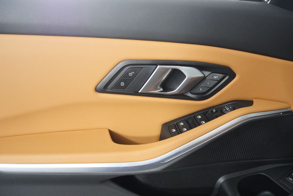 Thumbnail: 2024 BMW 3 Series - 9