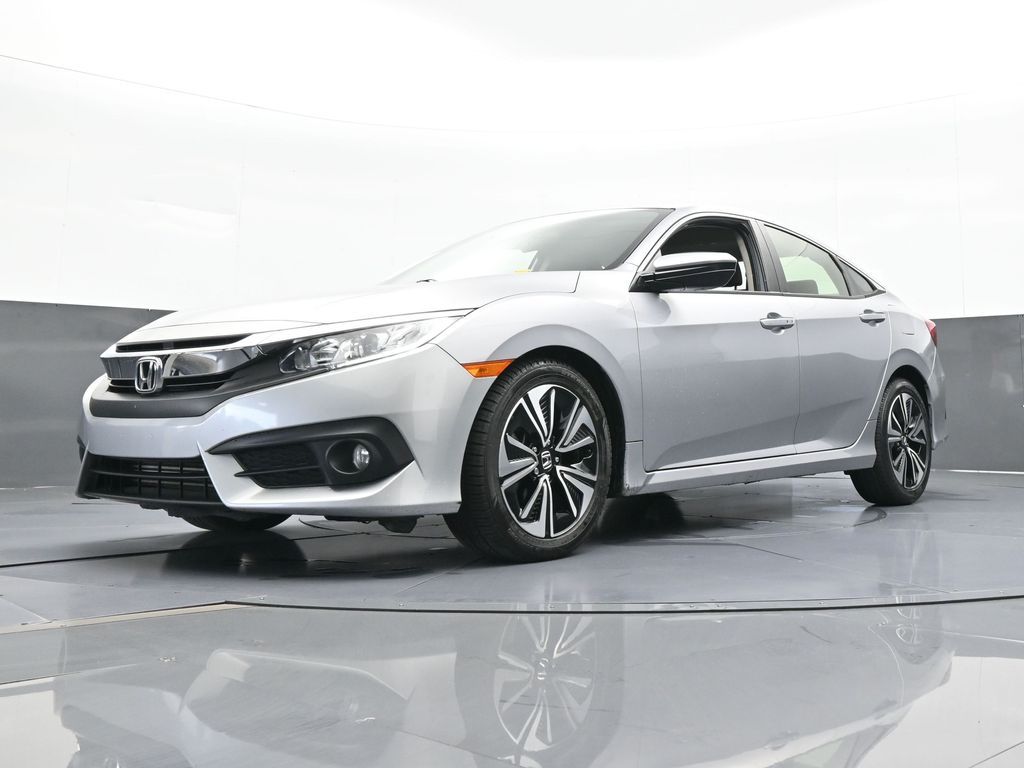 Used 2018 Silver Metallic Honda EX-T image 43