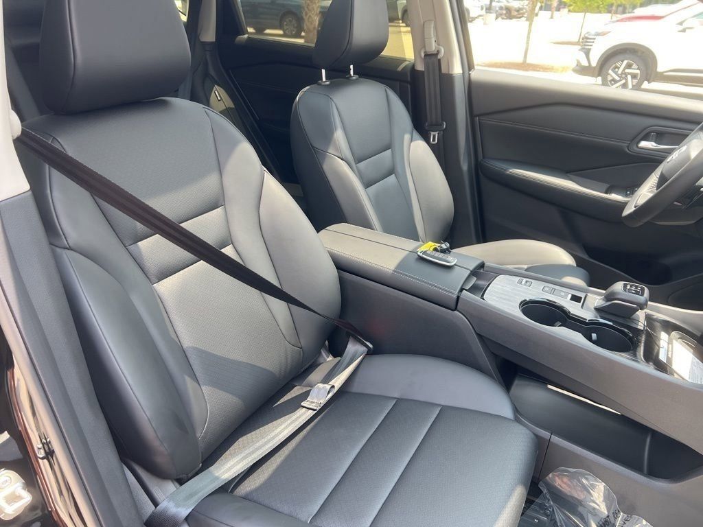 2025 Super Black Nissan Rogue SV FWD SUV
