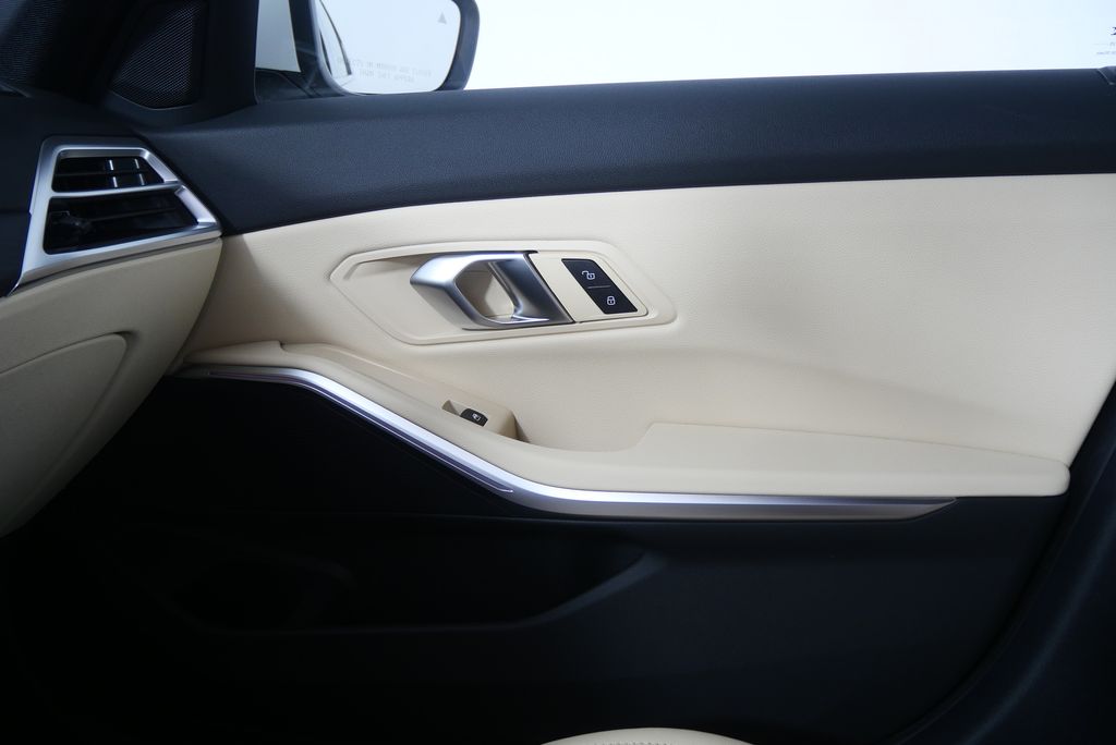 Thumbnail: 2026 BMW 3 Series - 24