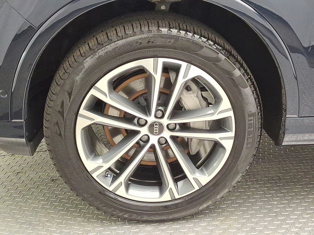 Thumbnail: 2025 Audi Q7 - 8