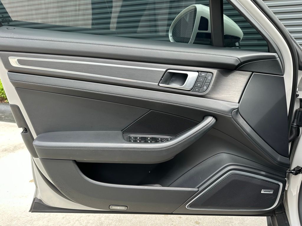 Thumbnail: 2023 Porsche Panamera - 16