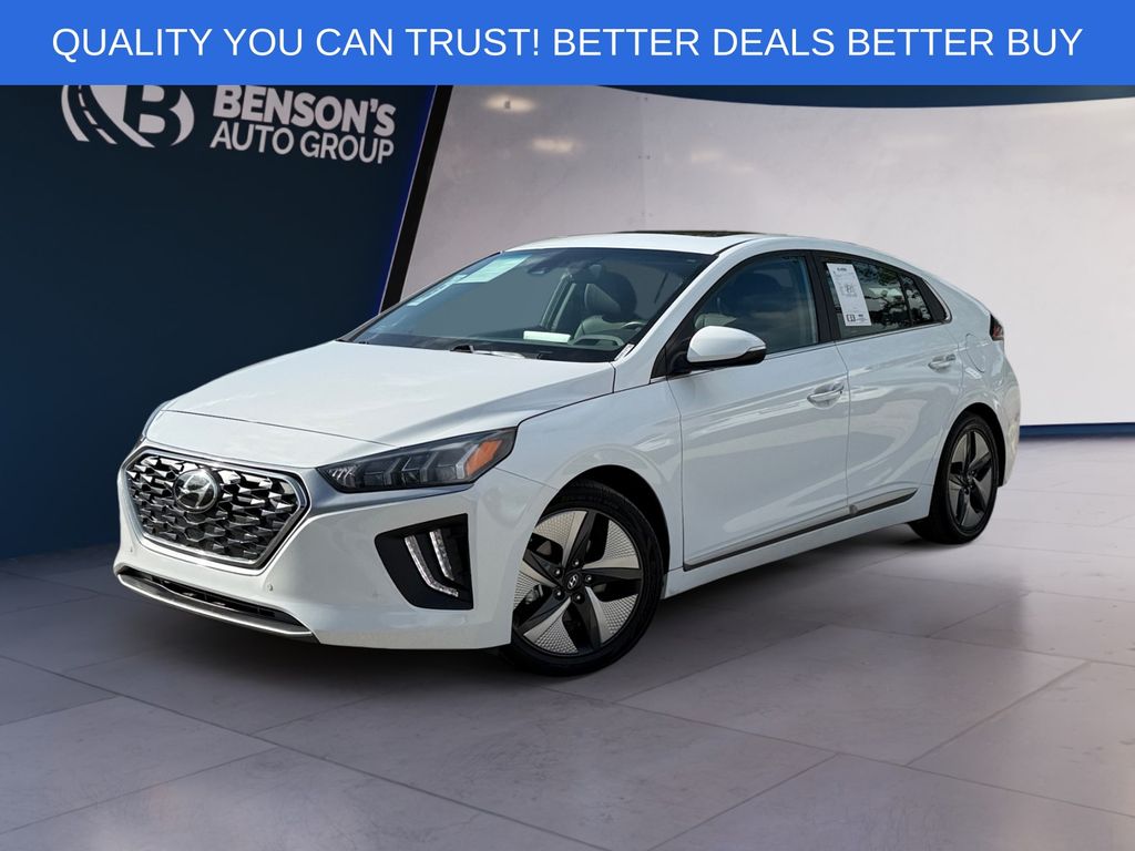 Ceramic White 2022 Hyundai Ioniq Hybrid Hatchback Front-Wheel Drive 6-Speed Dual Clutch