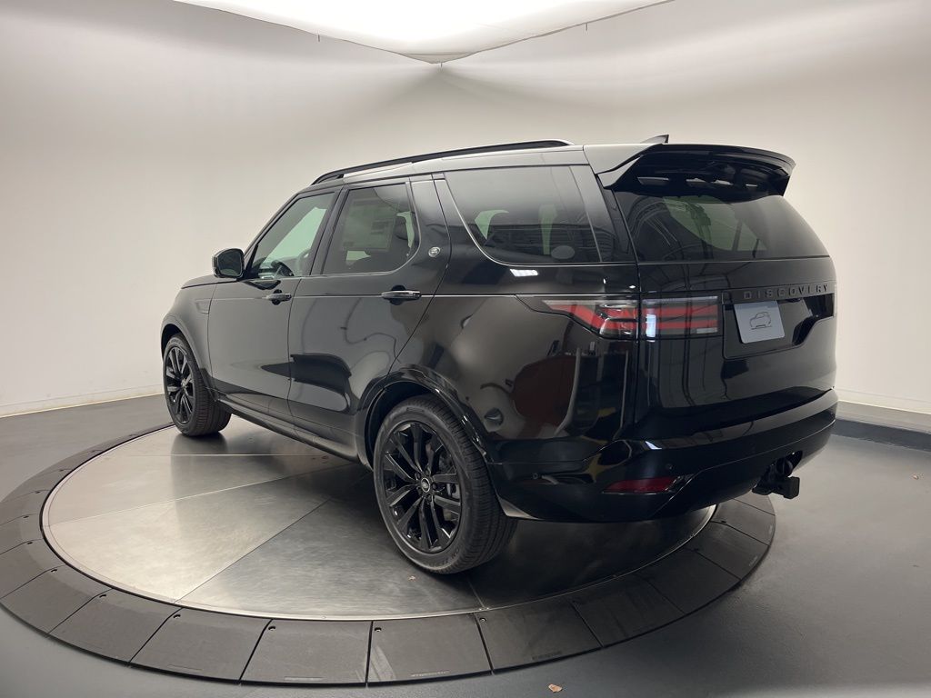 Thumbnail: 2026 Land Rover Discovery - 3