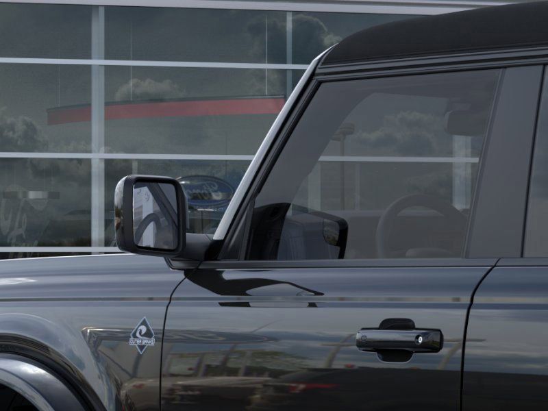 2025 Ford Bronco Outer Banks photo 4