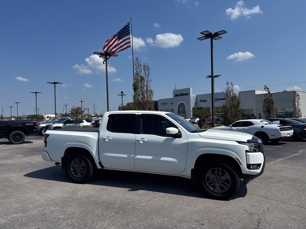 Glacier White 2025 Nissan Frontier Pickup Truck 4X2 9-Speed Automatic Overdrive