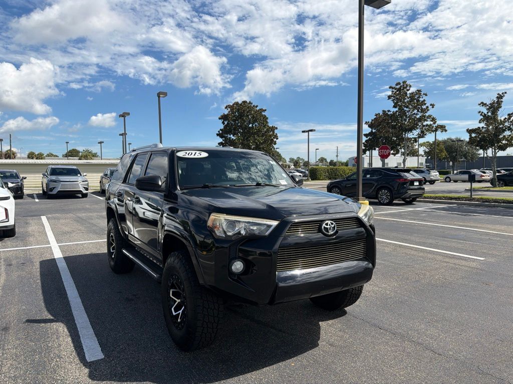 Thumbnail: 2015 Toyota 4Runner - 3