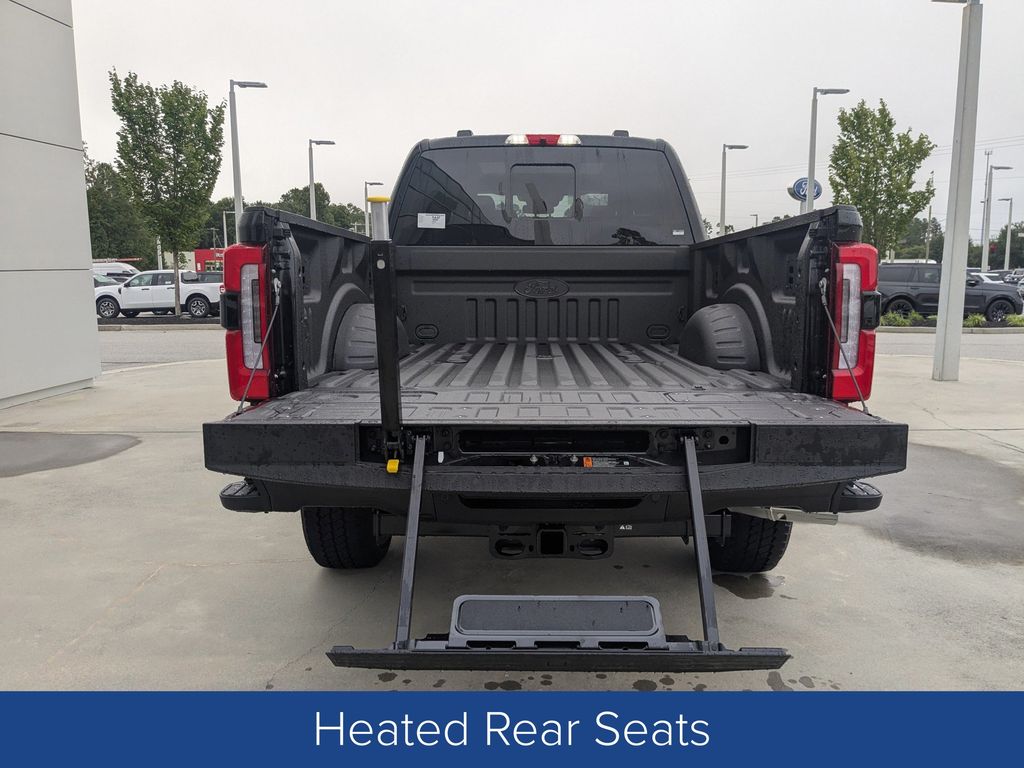 2025 Ford F-350 Super Duty Platinum