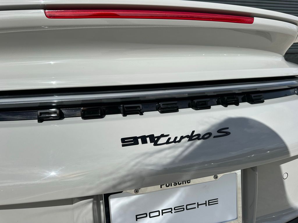 Thumbnail: 2022 Porsche 911 - 14