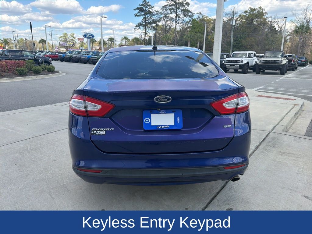 2015 Ford Fusion SE