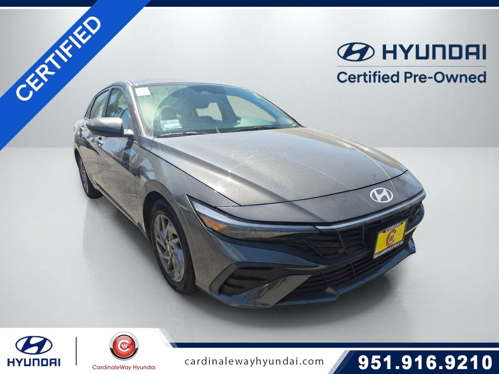 Gray 2024 Hyundai Elantra Sedan Front-Wheel Drive Continuously Variable Transmission