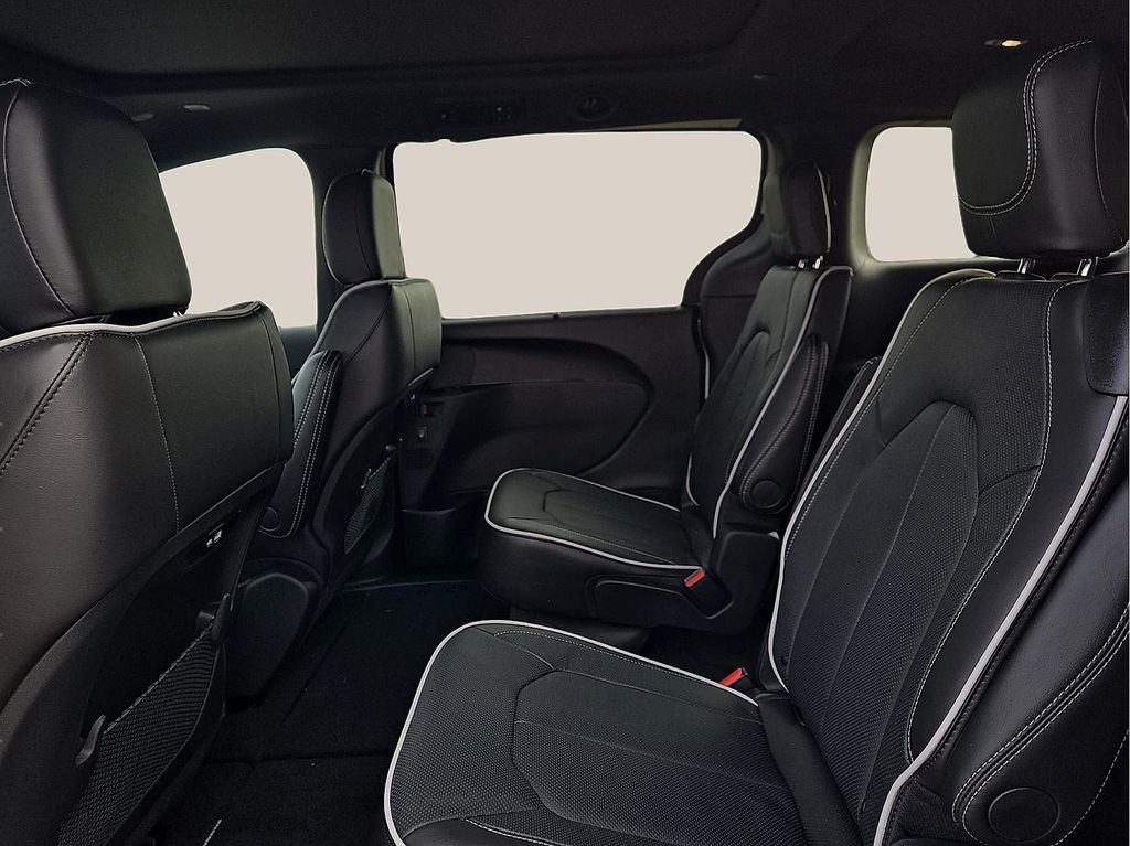 New 2026 Chrysler Pacifica For Sale in Farmington, AR