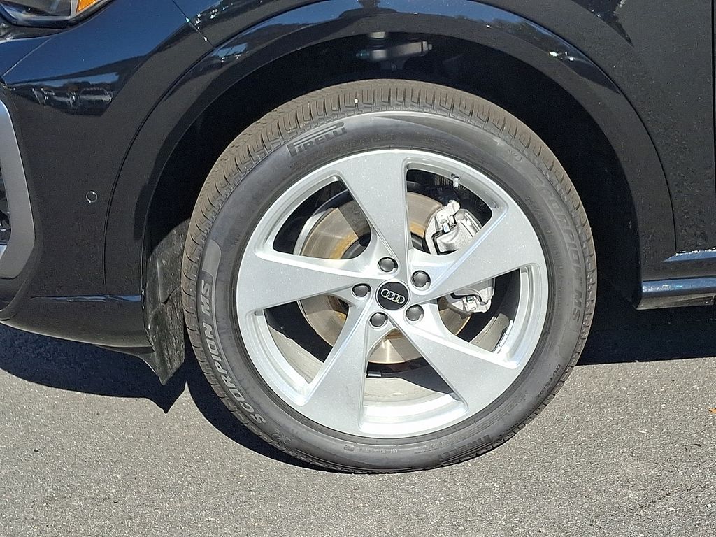 Thumbnail: 2025 Audi Q5 - 5