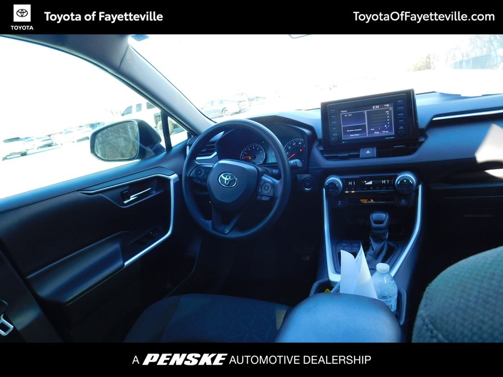 Thumbnail: 2020 Toyota RAV4 - 7