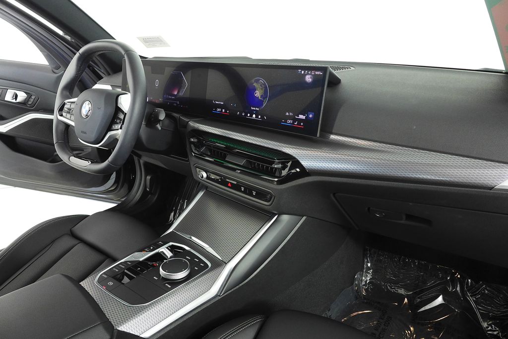 Thumbnail: 2025 BMW 3 Series - 13