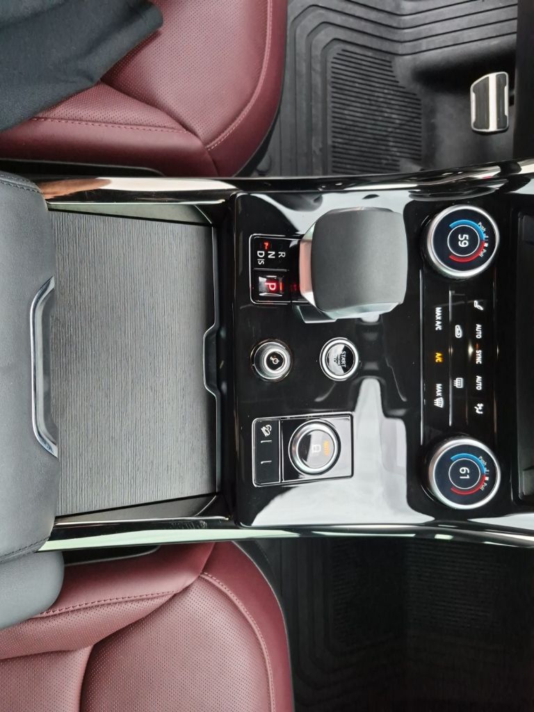 Used Car 2023 Land Rover Range Rover Sport  Se Dynamic For Sale Under $70,000 In Austin, Texas