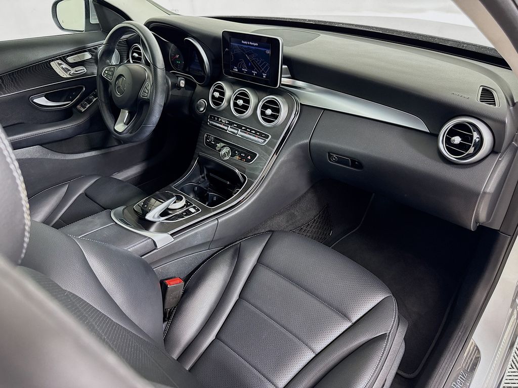 Thumbnail: 2016 Mercedes-Benz C-Class - 27