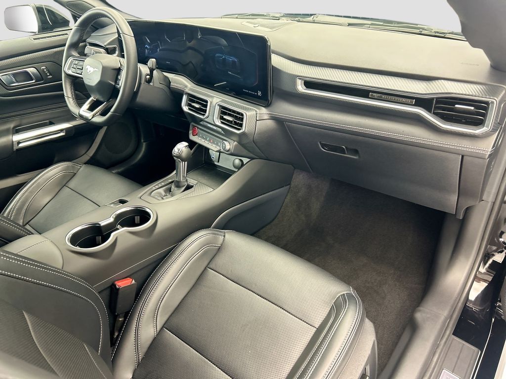 Thumbnail: 2025 Ford Mustang - 18