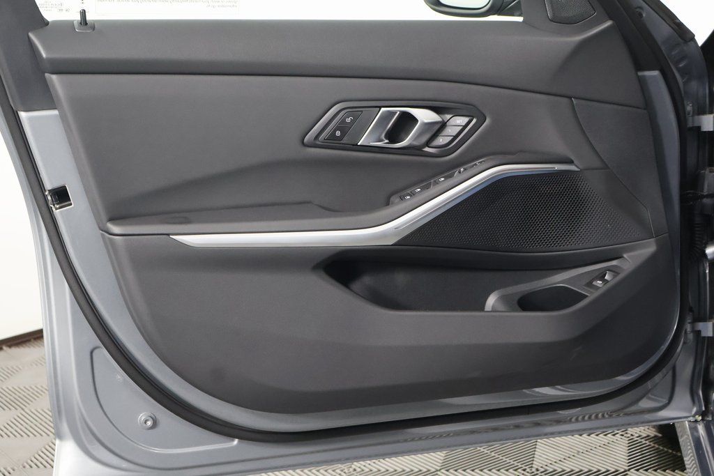Thumbnail: 2026 BMW 3 Series - 7