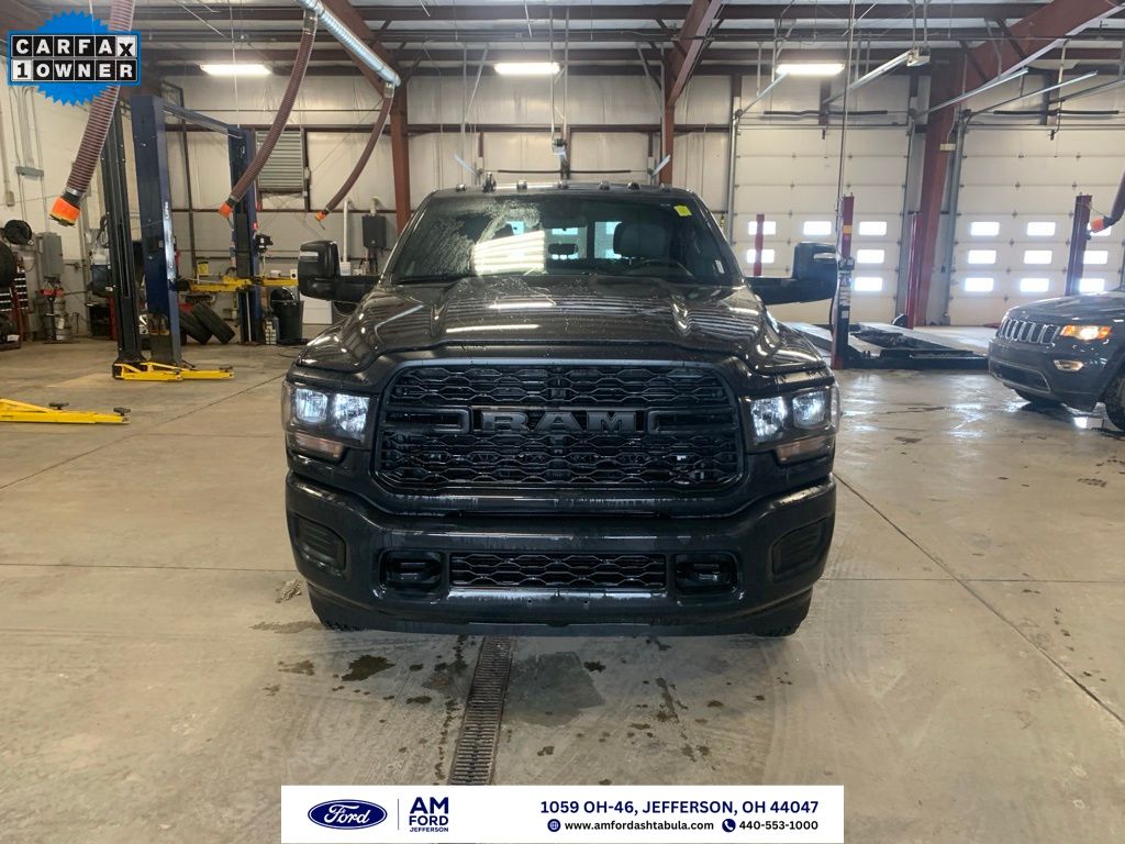 2024 RAM 3500 Tradesman Crew Cab LB DRW 4WD