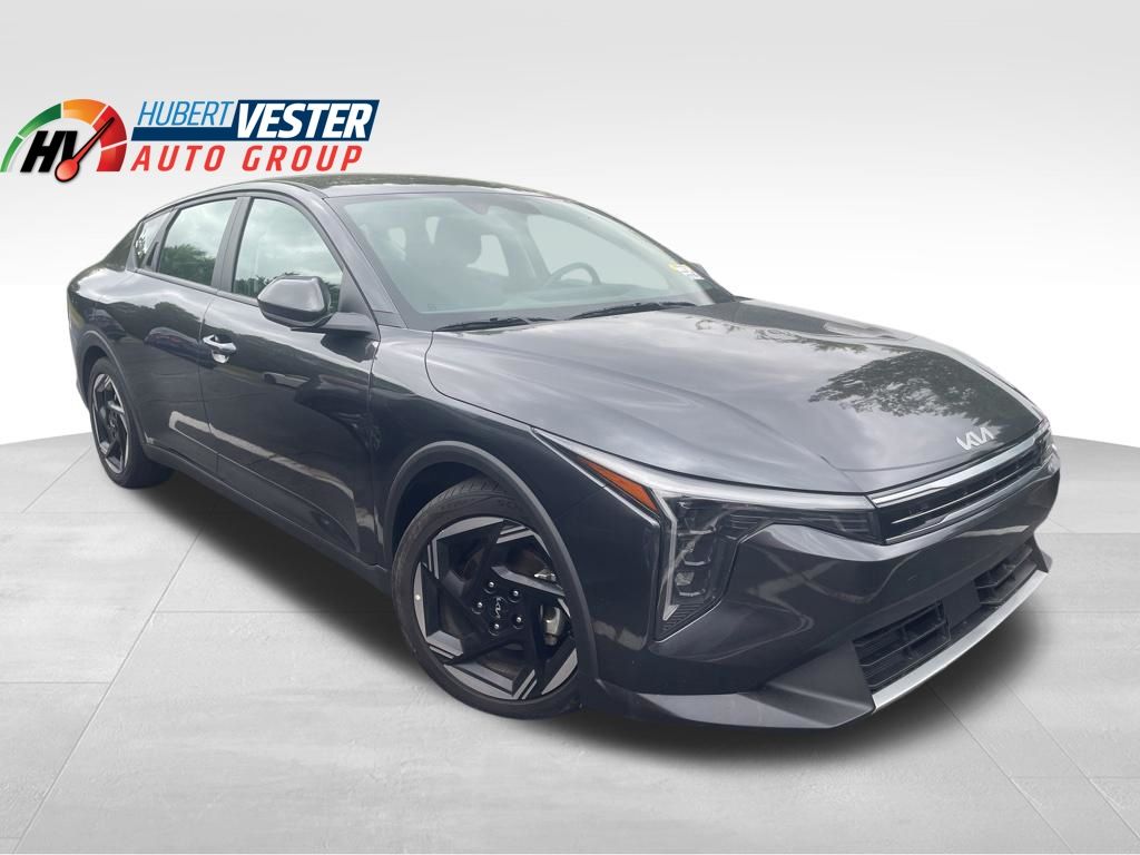 2025 Kia K4 EX AT's photo