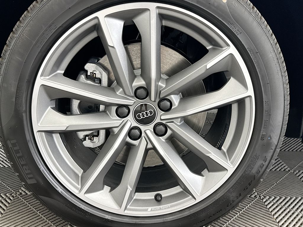 Thumbnail: 2025 Audi Q3 - 28