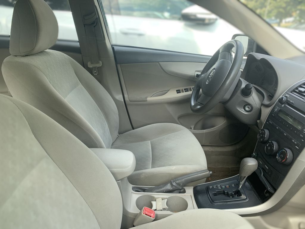 Thumbnail: 2009 Toyota Corolla - 10